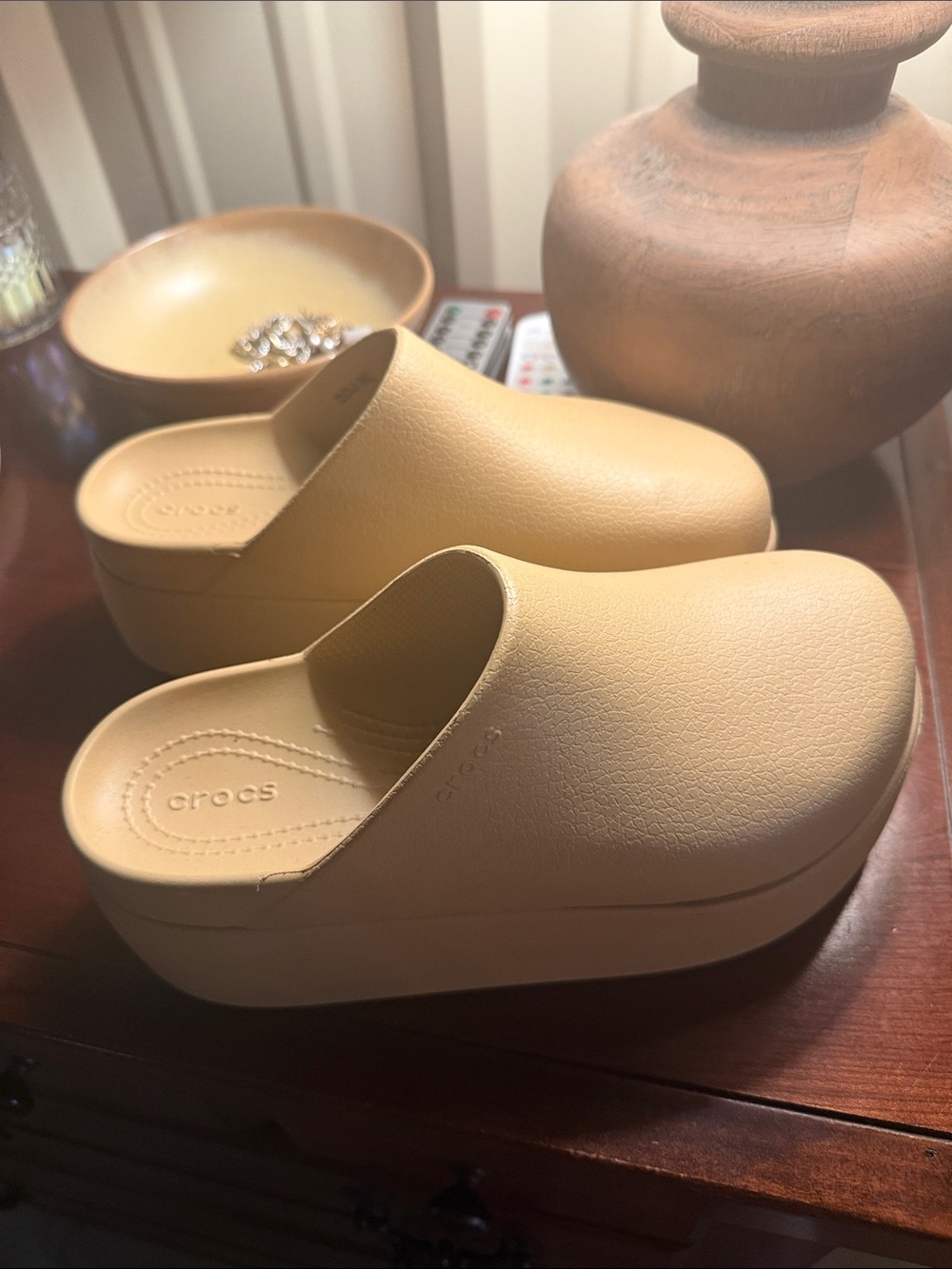 CROCS Women’s Platform Clog — Beige-Tan